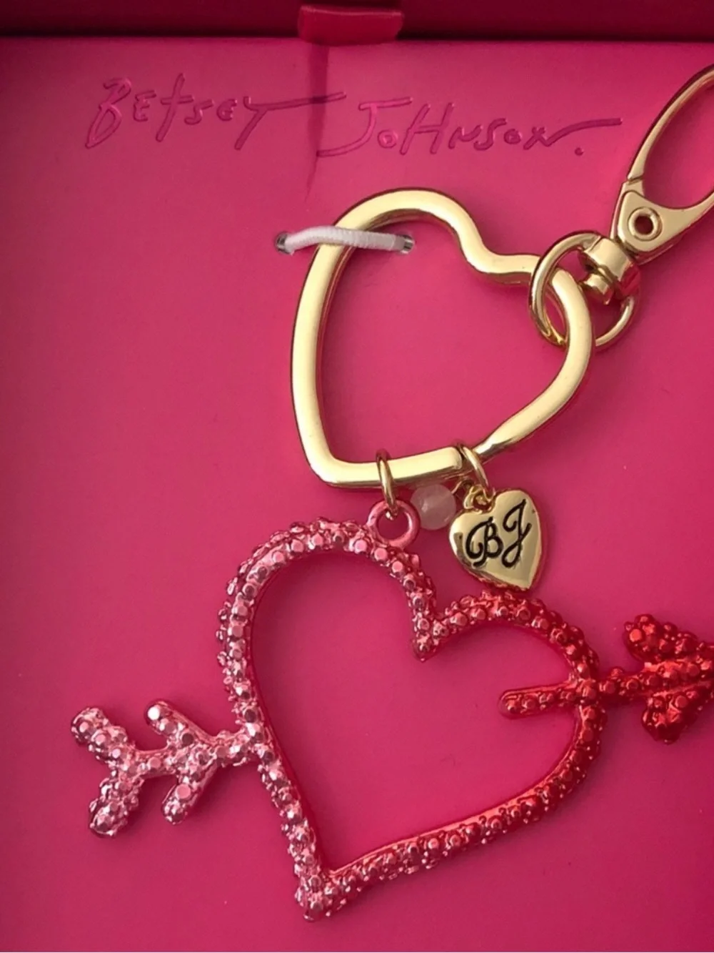 NIB Betsey Johnson heart shape bagcharm/ keychain. (Bag not included)
